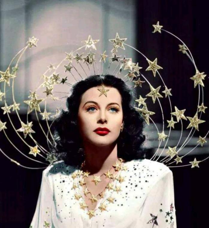 已经过世全球最贵的舞娘,全球最贵舞娘排名