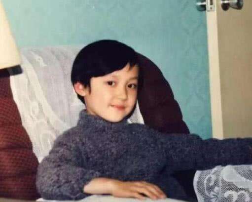 冯绍峰情史丰富,冯绍峰婚后更加成熟稳重了