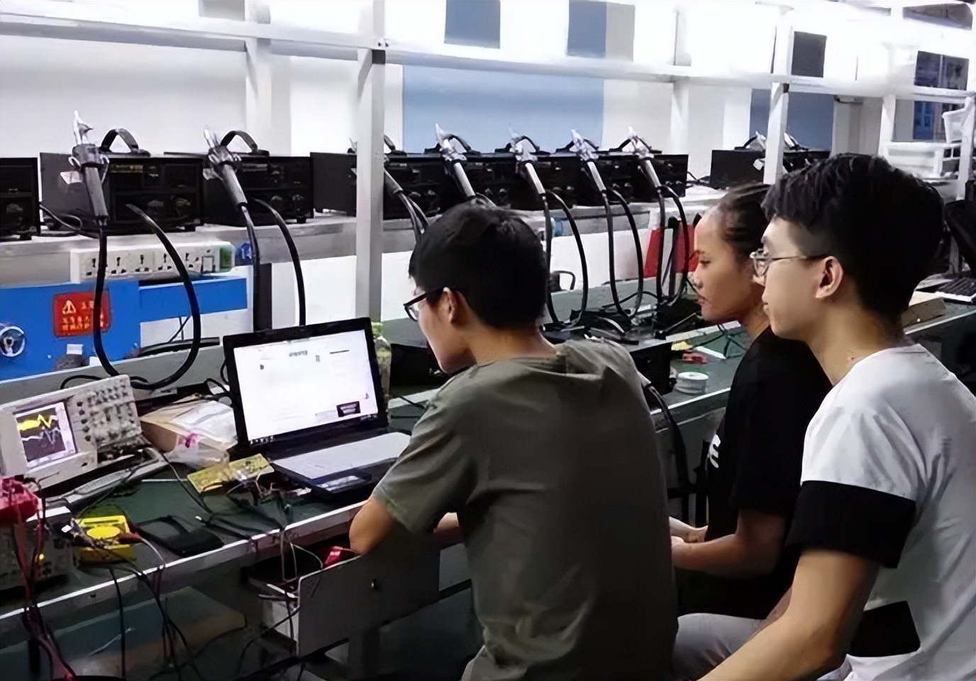 大学十大高薪专业,容易就业十大专业排名