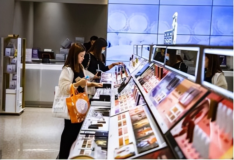 “国货之光”跌落神坛,完美日记该如何自救?