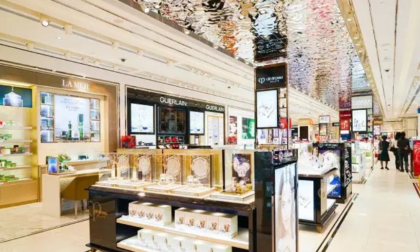 女贪官20多年老纪检：爱马仕丝巾整整一柜子，买了一套房藏匿赃物