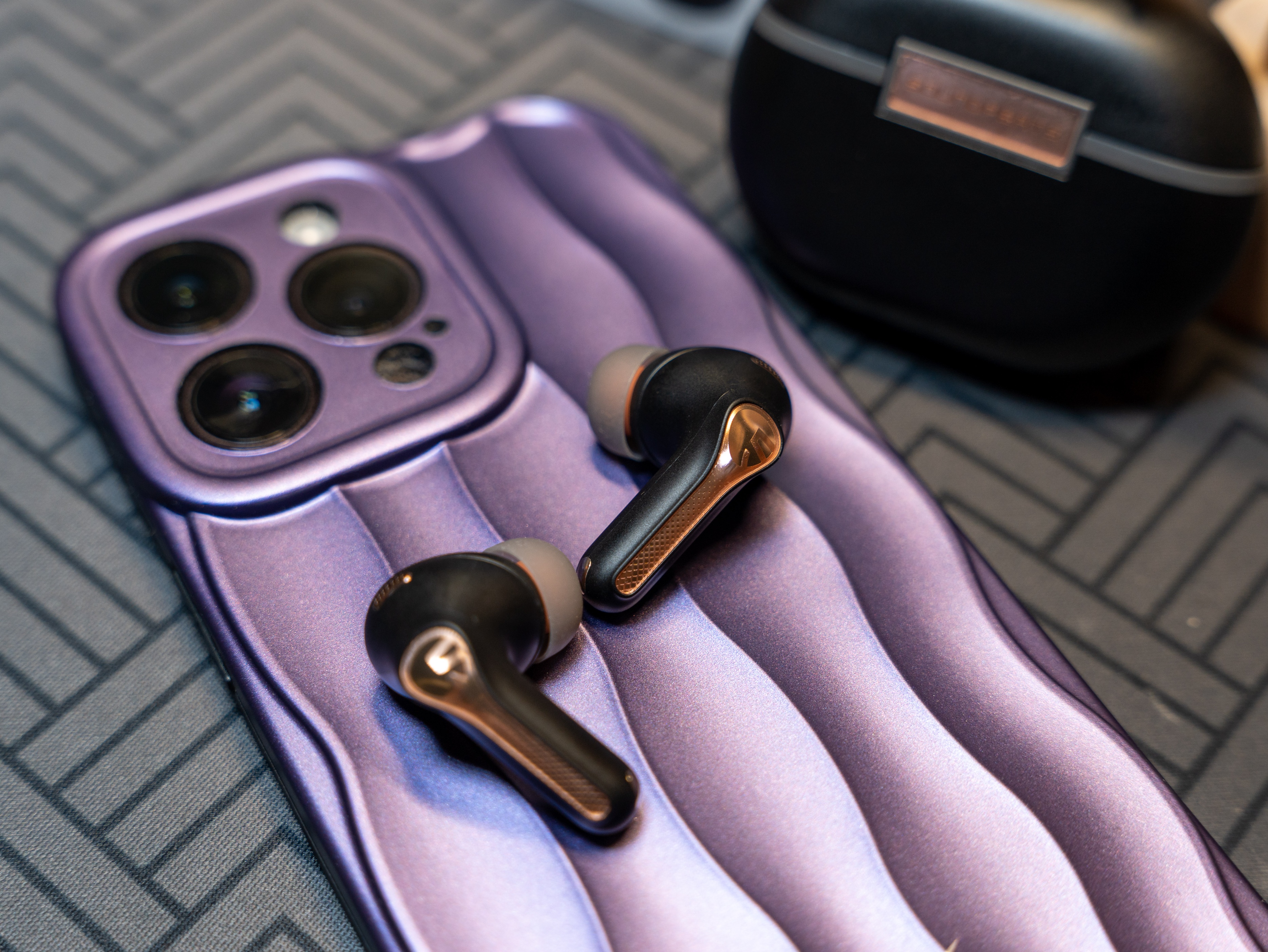 300块不到买Hi-Res金标主动降噪蓝牙耳机—泥炭Capsule3Pro分享