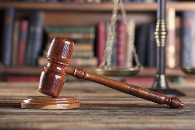 女子割双眼皮要求枪毙医生后续,女子双眼皮术后不满要求枪毙医生