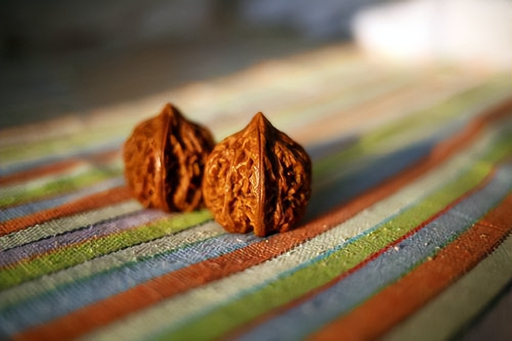 购买文玩核桃,什么最重要?文玩核桃购买全攻略!