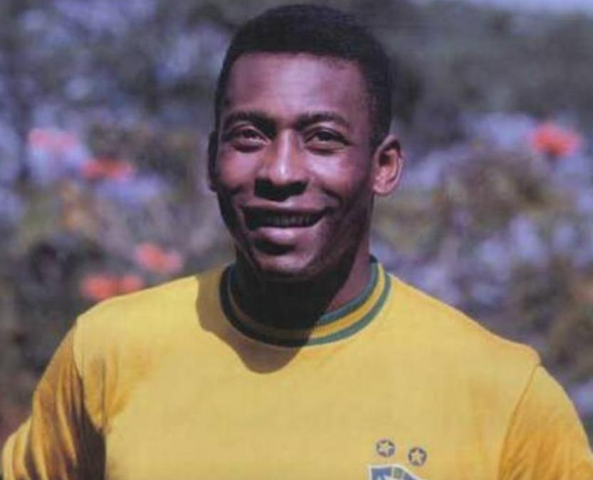 贫民窟逆袭的球星,贫民窟少年用芒果踢足球