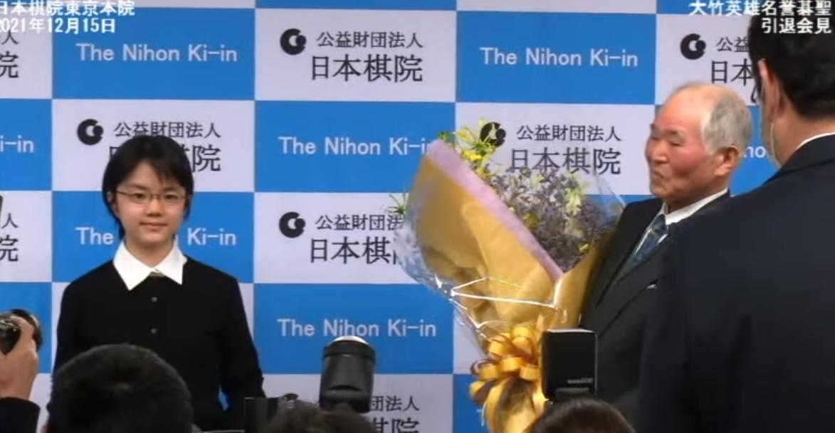 12.15围棋赛事：统营传奇赛曹薰铉打勺不敌李昌镐，大竹英雄退役