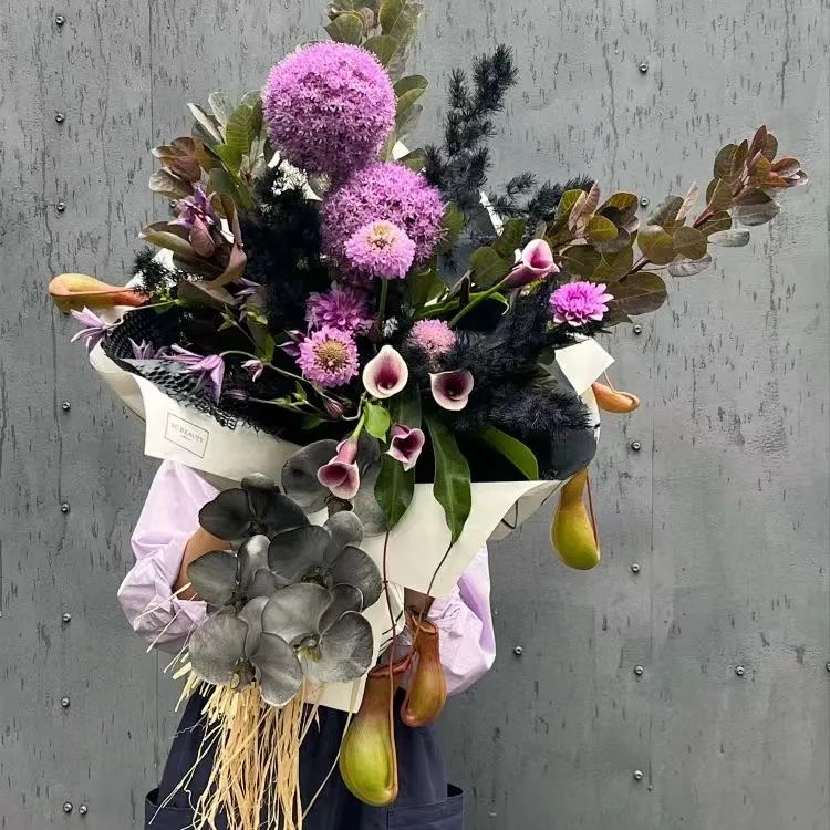 “野生”风格受欢迎——成都30平方米小花店，一年收入250万元