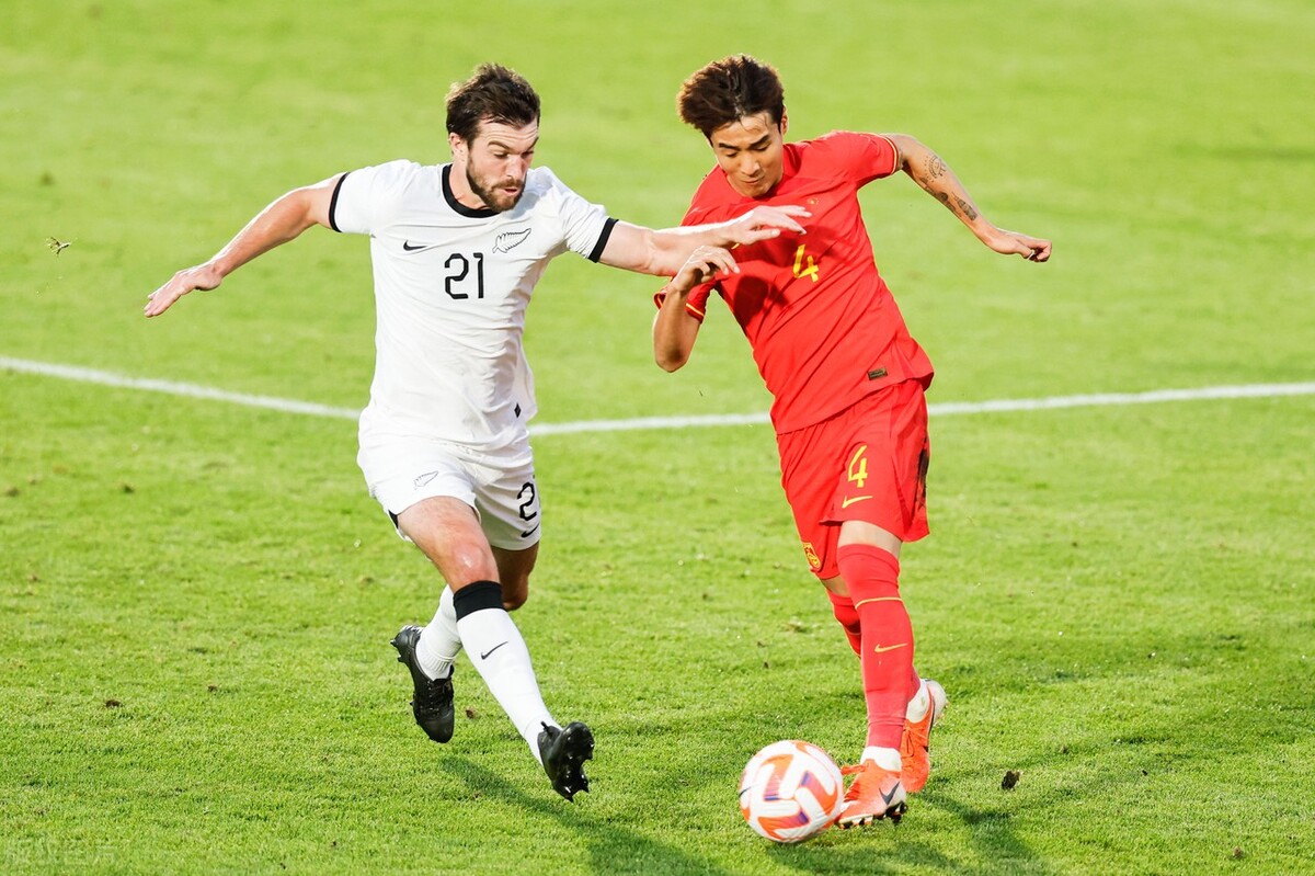 犹如陈戌源剩汤加了点西北味——观国足与新西兰热身赛片段有感