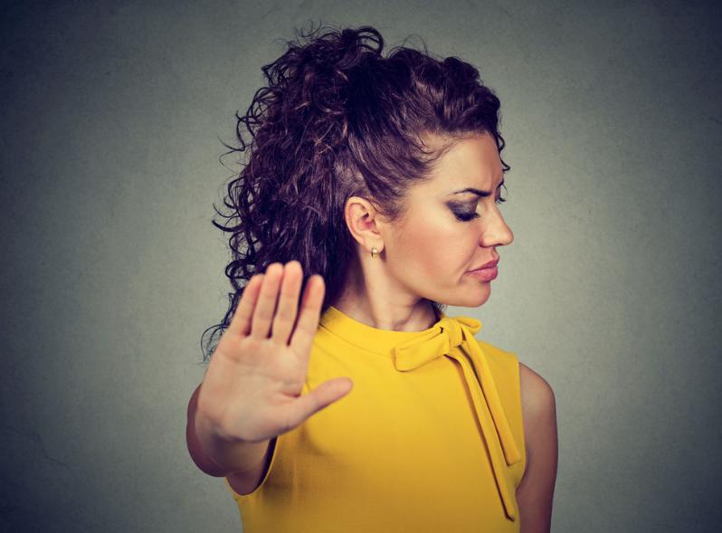 祸害女性的“液体快乐丸”是什么？几滴就会昏迷，不记得发生过程