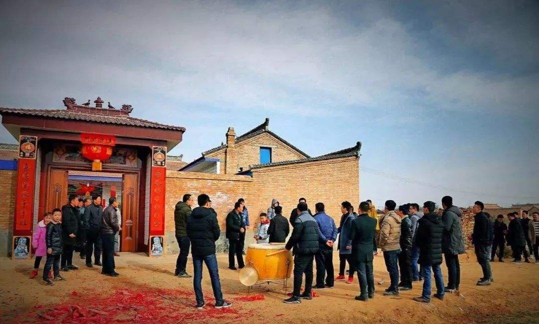 春节拜年磕头禁忌,初一磕头有啥讲究