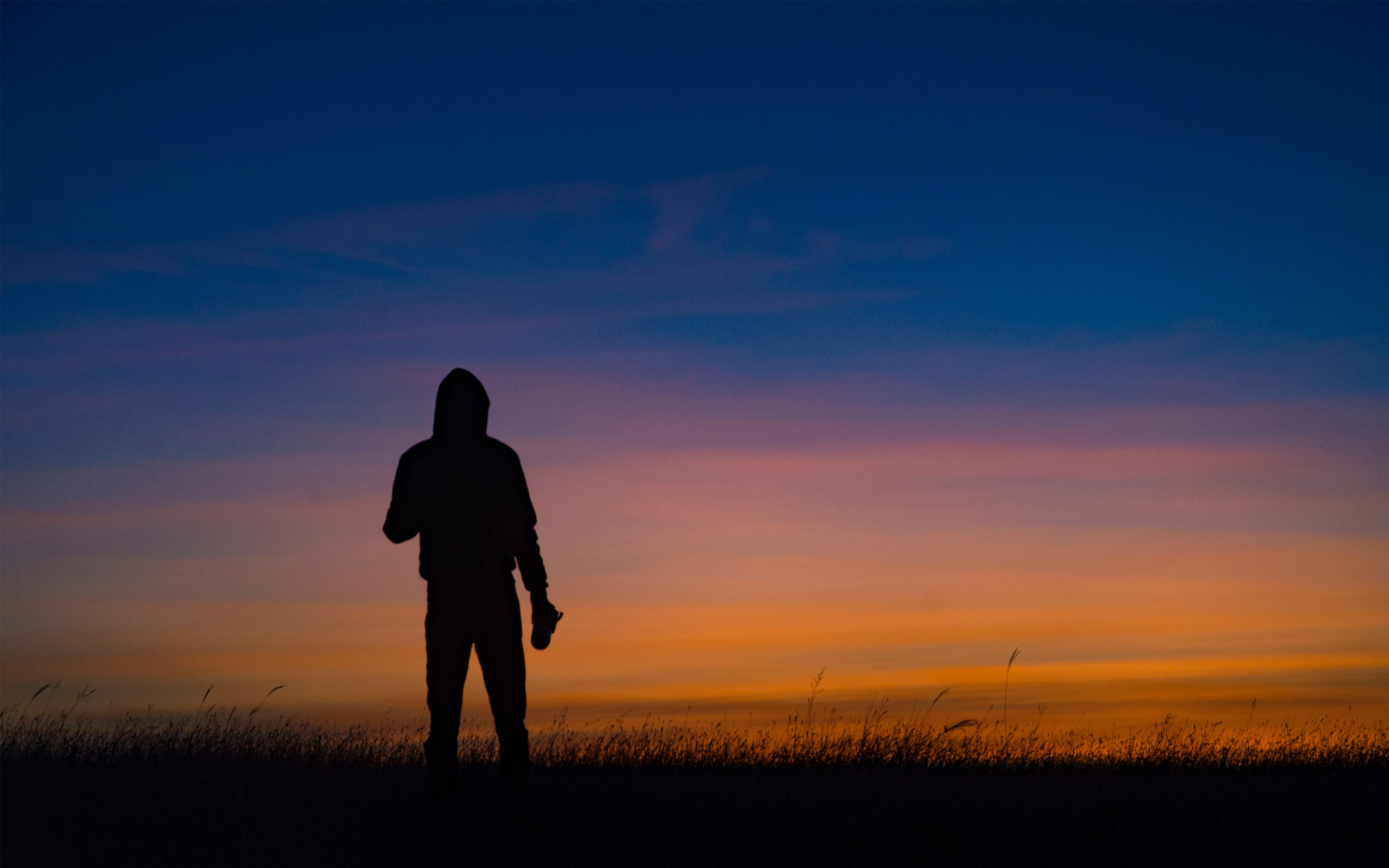 抒情朗诵作品:遥致外星女郎