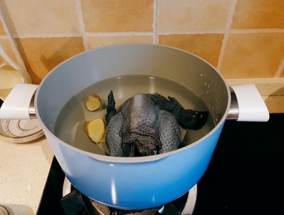 7款滋养好气色的乌鸡汤做法,经典正宗乌鸡汤