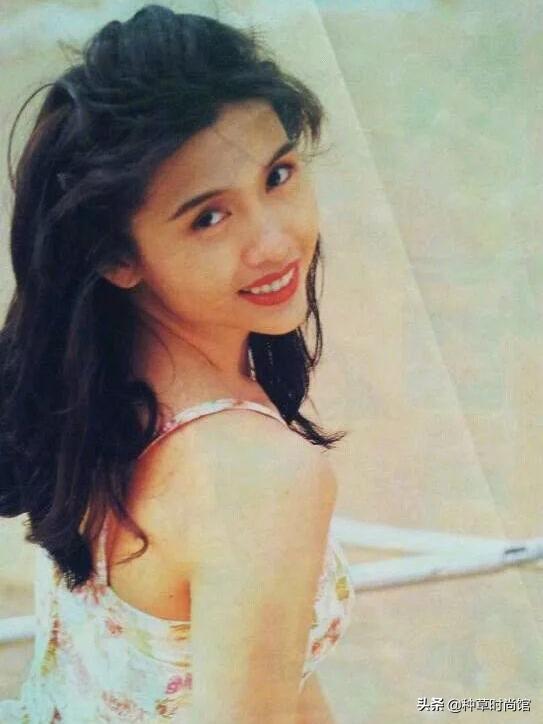 八字刘海怎么打理才不会显头秃,12岁圆脸头秃长发适合剪什么刘海