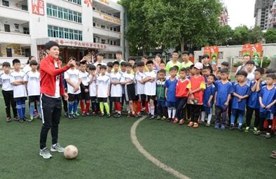 濂宠冻闃熼暱鎯婂ぉ鍚婂皠,濂宠冻鍗佸ぇ浼犲