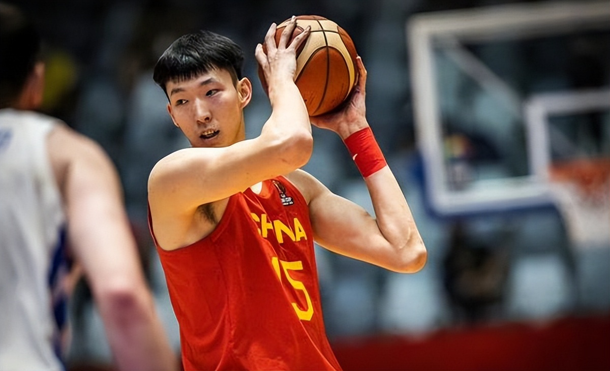 男篮该当心!东道主印尼绝非软柿子,周琦欲一夫当关,杜锋或变阵