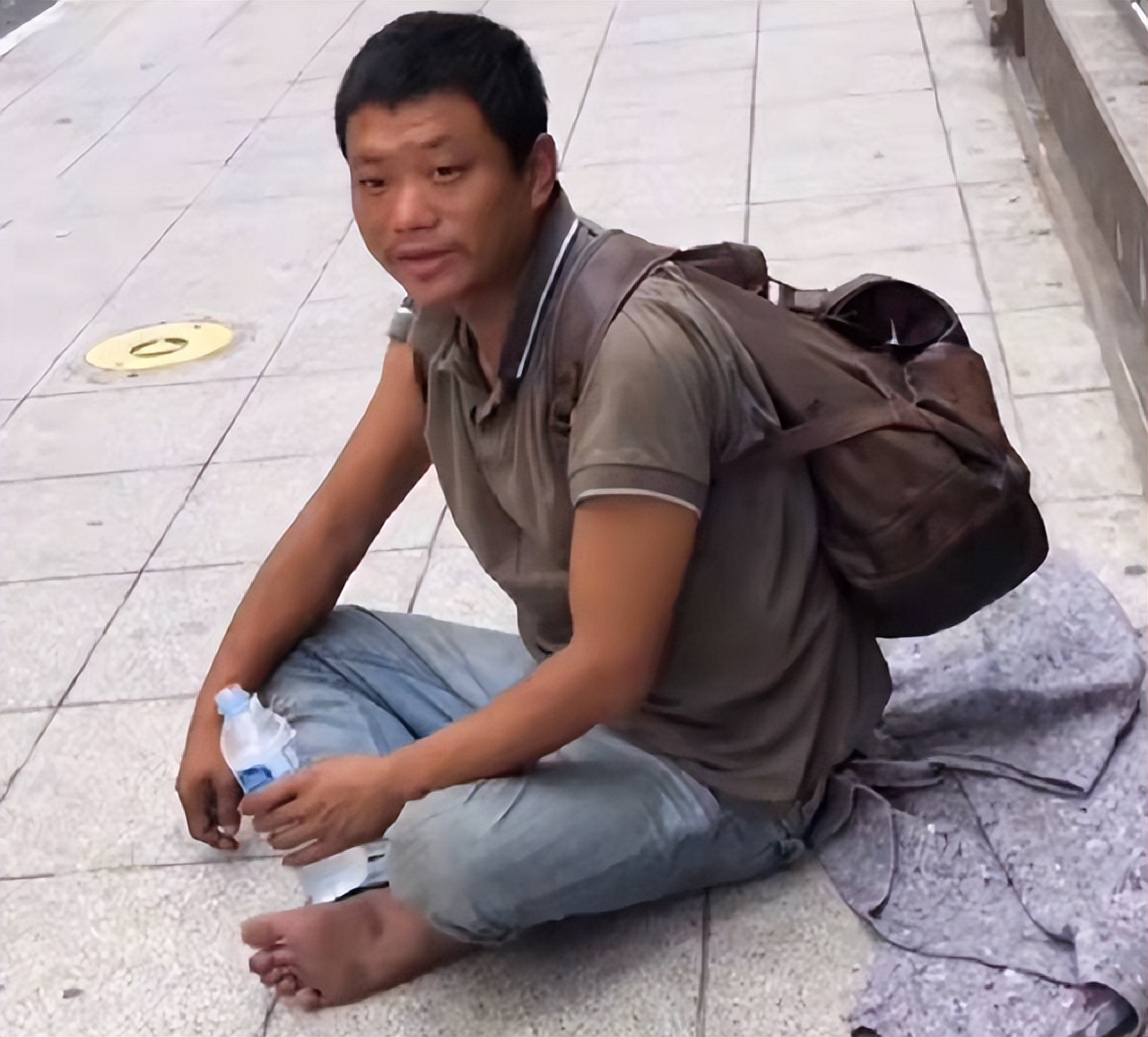 广西男子外出打工20年流落街头,四川小伙在外务工多年