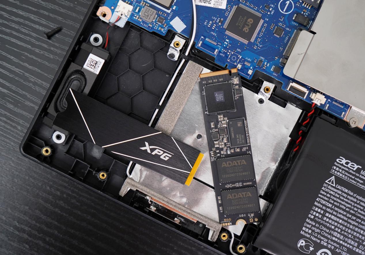 12代游戏本17寸,威刚xpg翼龙s70se4.01tb