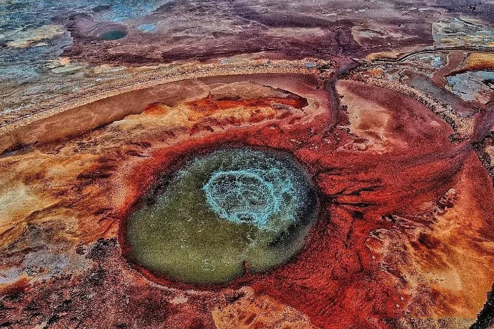 恶魔之眼艾肯泉由来,恶魔之眼艾肯泉底部