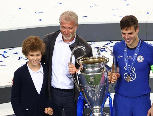 足坛今日快报,足坛早报1.14