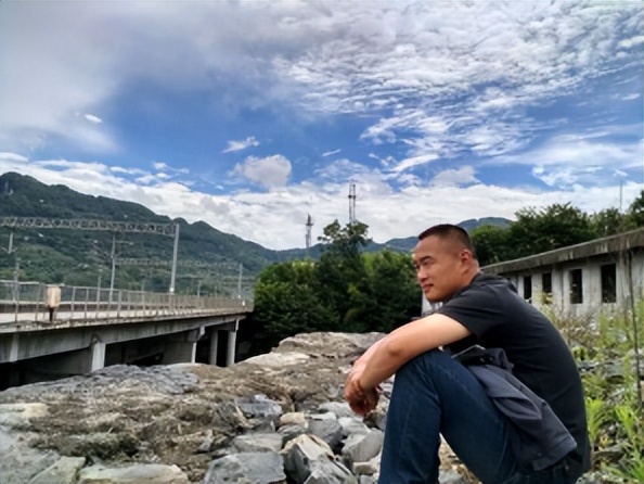 放弃百万年薪到大山支教,复旦高材生乡村支教