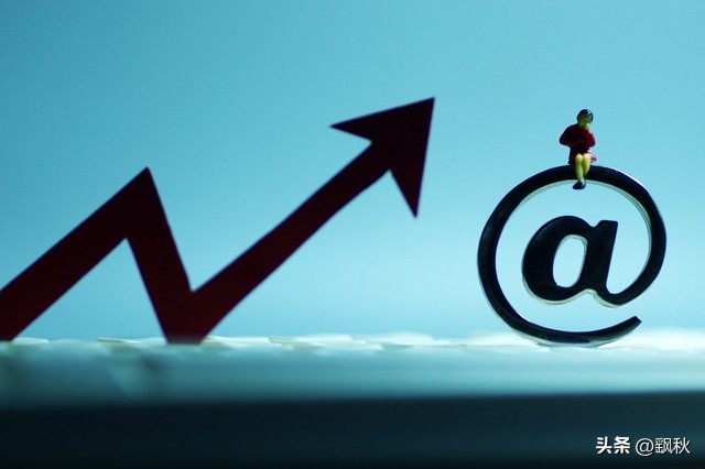 昨天用ChatGPT选双色球中了5个！那么这到底是个何方神圣呢？