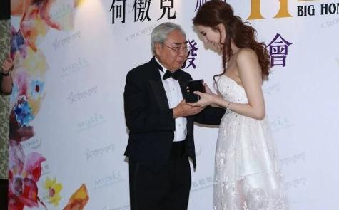 一举败光400亿!香港的百亿败家子，为何仍是商业帝国的接班人?