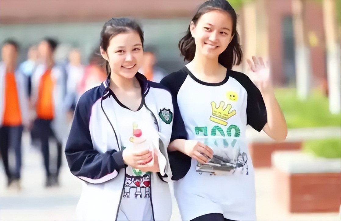 大专生就业前景好的专业排名男生,选什么专业就业前景好工资高的