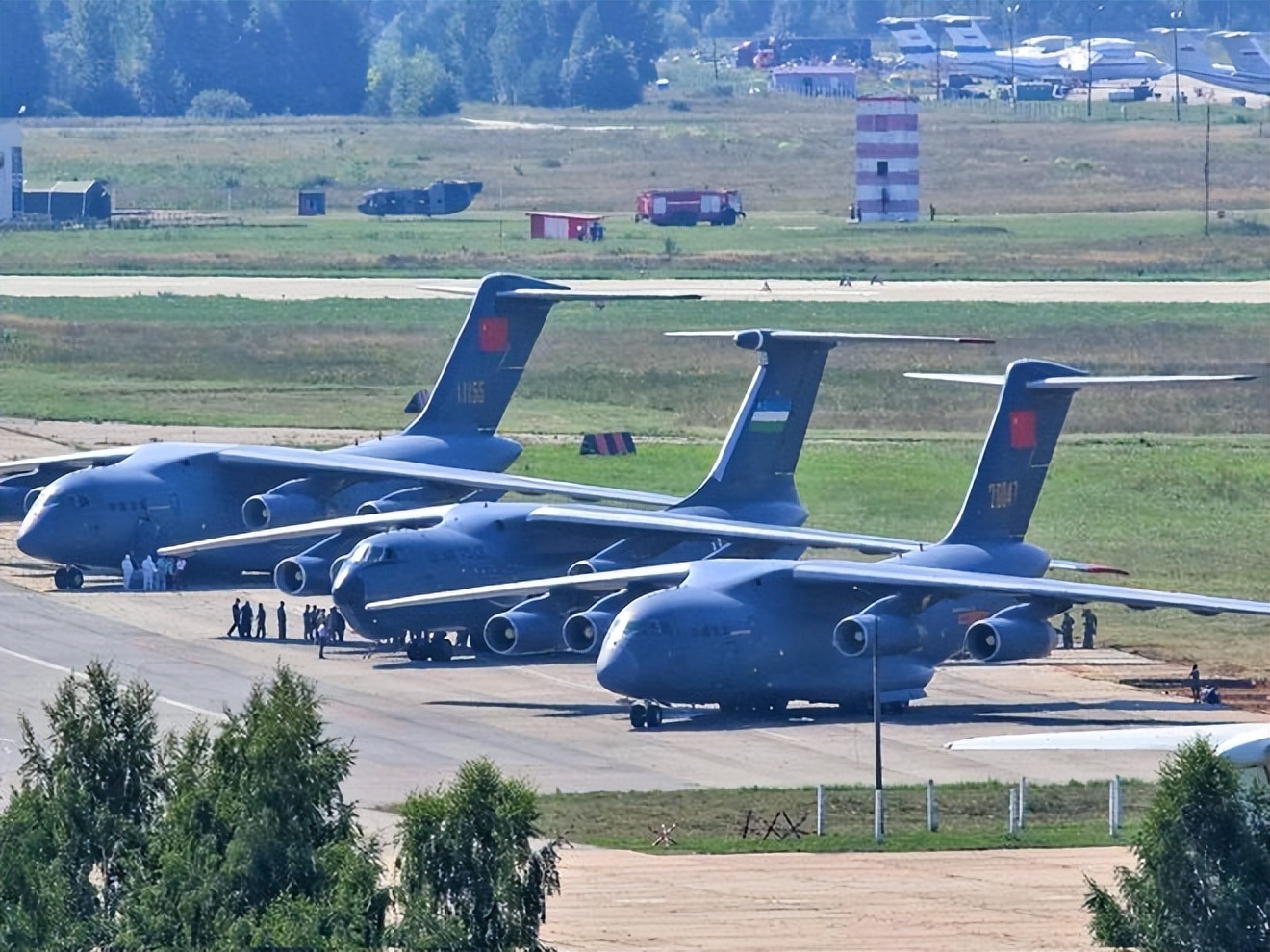 6架运20飞向塞尔维亚,外国人看中国六架运20赴塞尔维亚