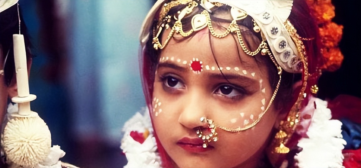 印度女性命运有多惨？参军不是为了保家卫国，而是为了逆天改命