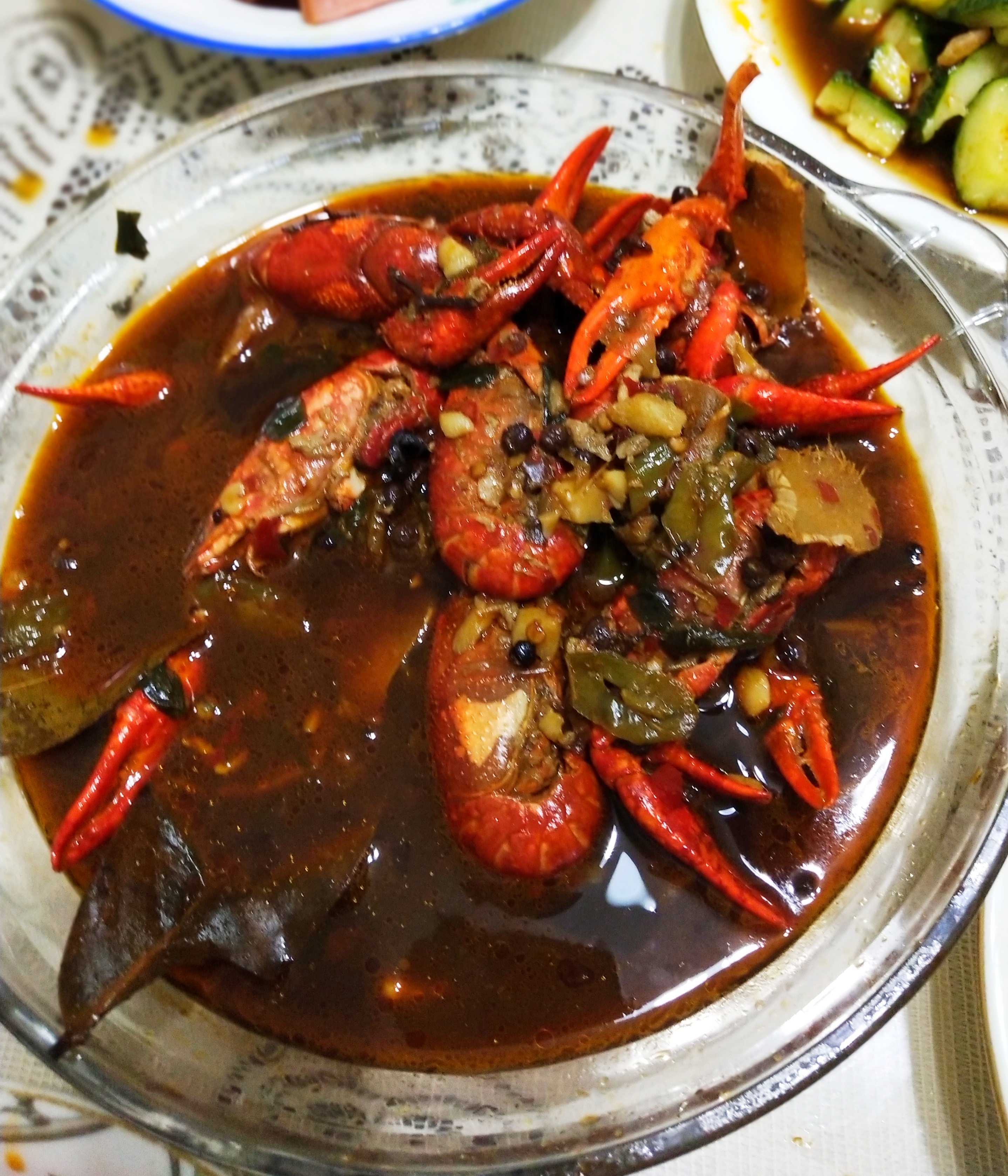 上午跑滴滴赚钱,晚上第一次做小龙虾招待朋友,以后再不想做了