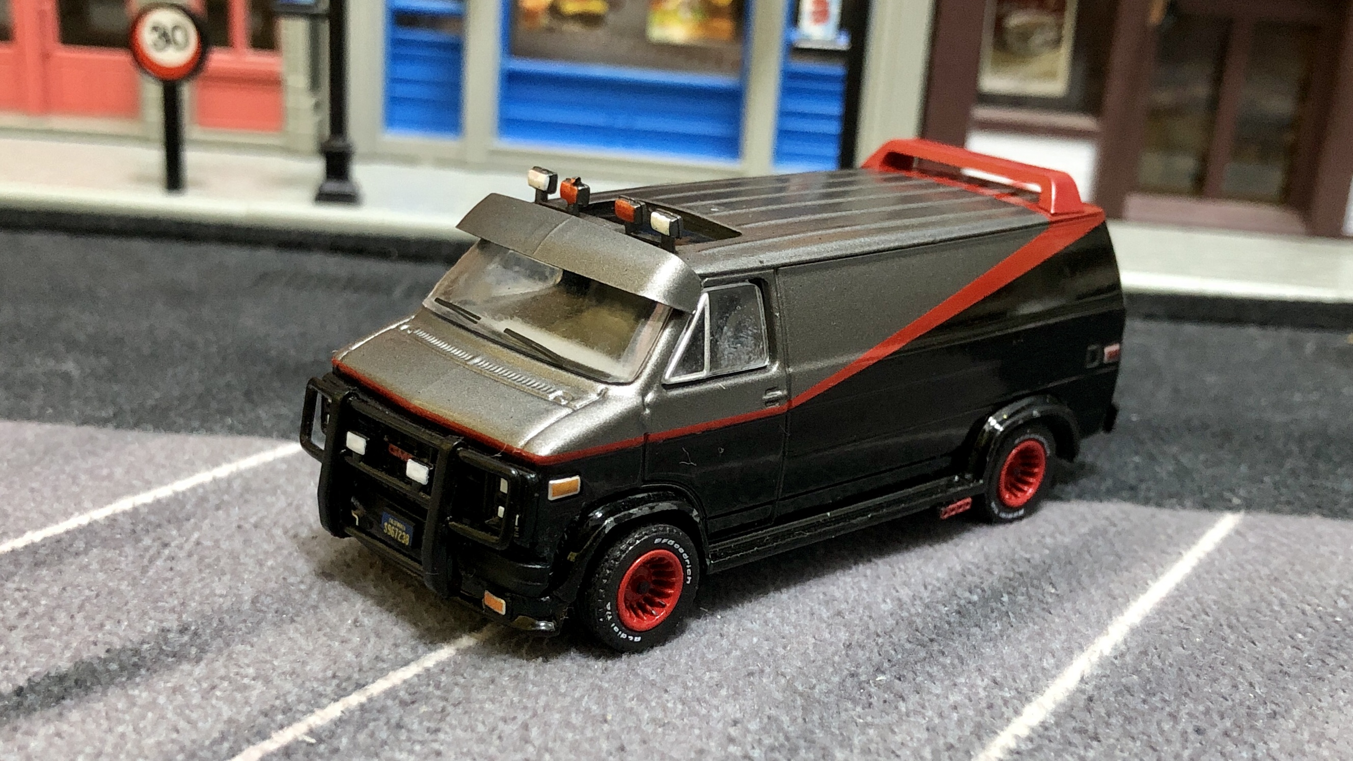 绿光电影车，天龙特工队GMC大面包Vandura