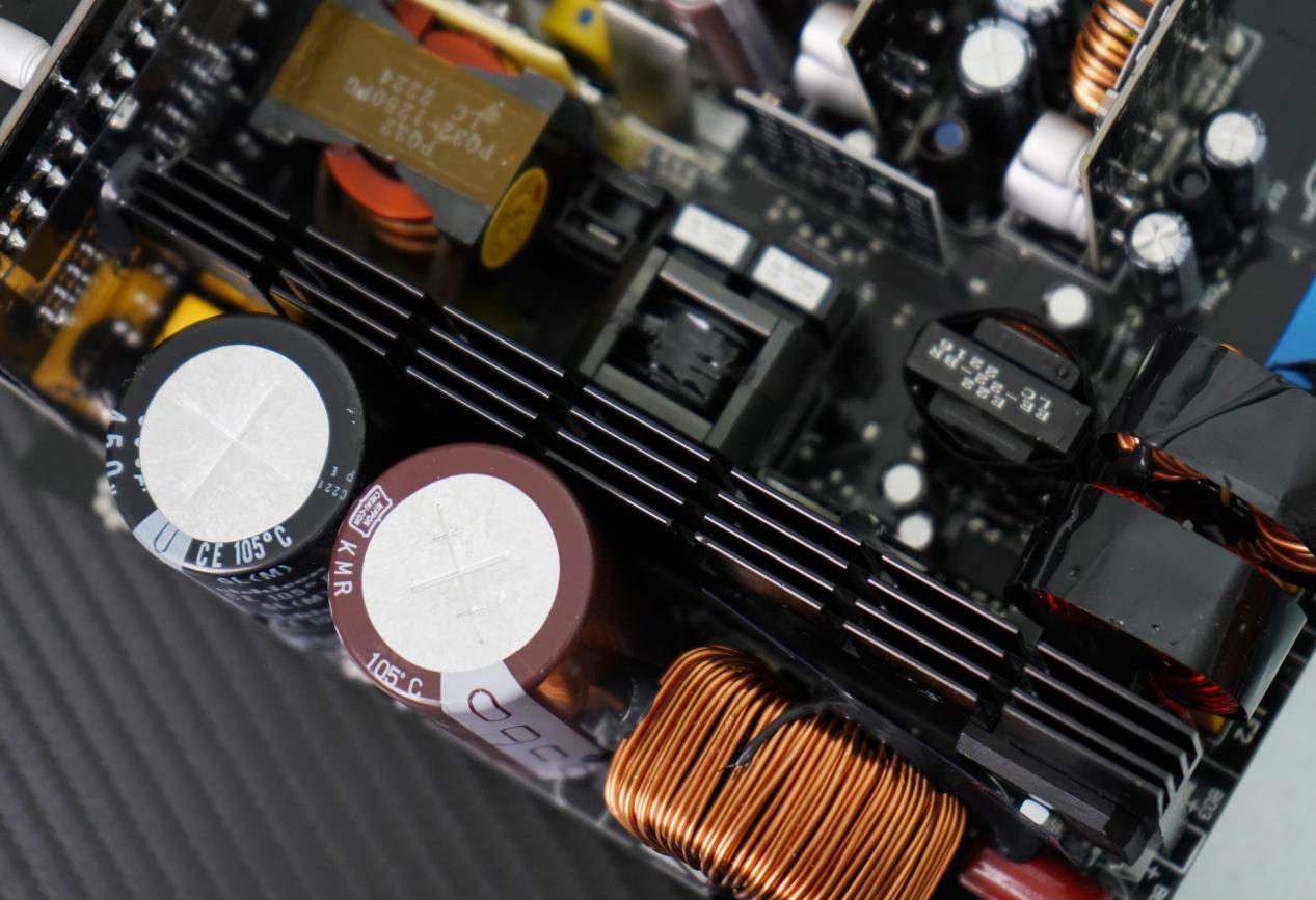 白色电源850w全模组atx3.0质保10年,10年质保atx电源