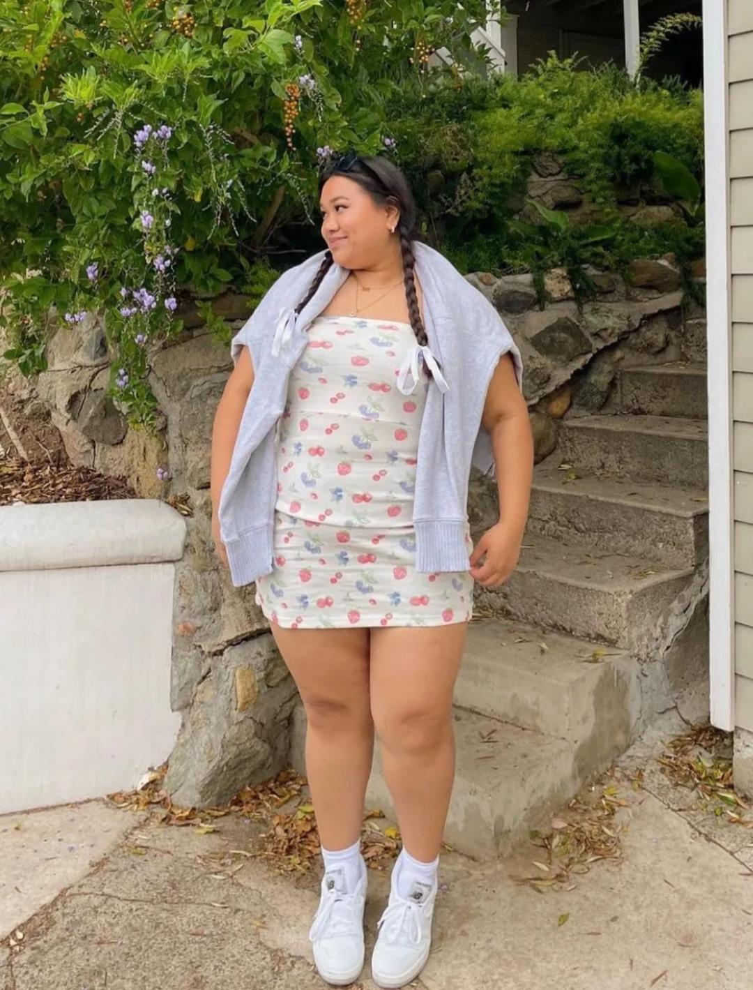 155微胖小个子连衣裙500多的,155微胖女生连衣裙2件套小碎花