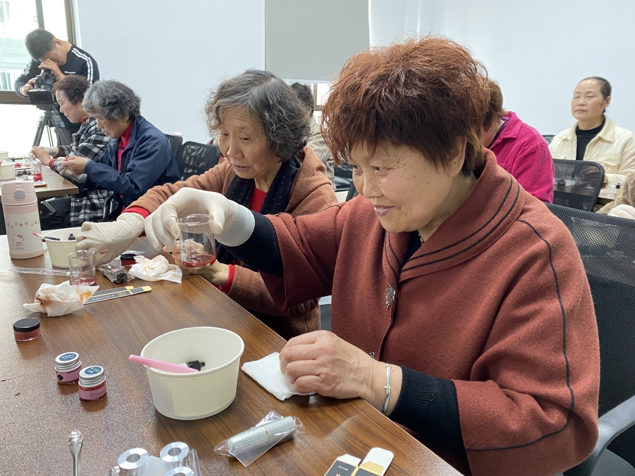 三八妇女节社区活动文案,社区开展三八妇女节系列活动信息