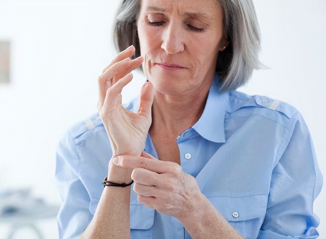 为什么女性绝经后，不愿过“夫妻生活”了？这个原因男女都要了解