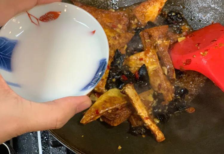 老年人适合饮用高蛋白质的食物吗,老年人如何进行高蛋白饮食