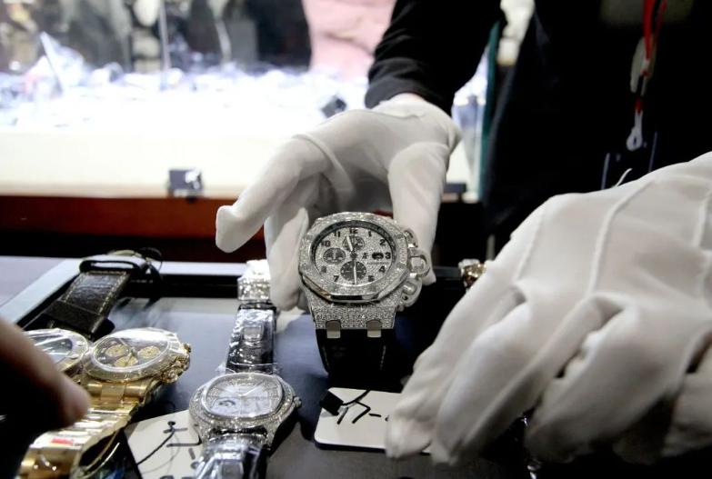 中国奢侈品市场的发展和缺陷,如今中国的奢侈品是什么