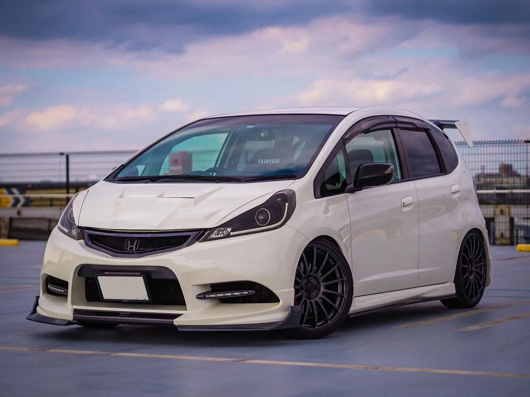 本田飞度各代对比图,本田飞度各代对比图片