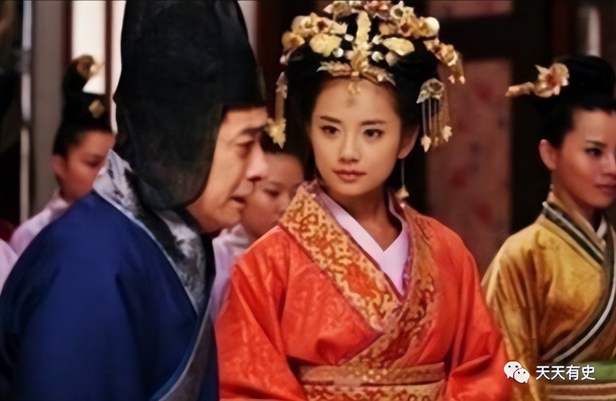 秦始皇的一生三件事,秦始皇一生的悲惨和坎坷