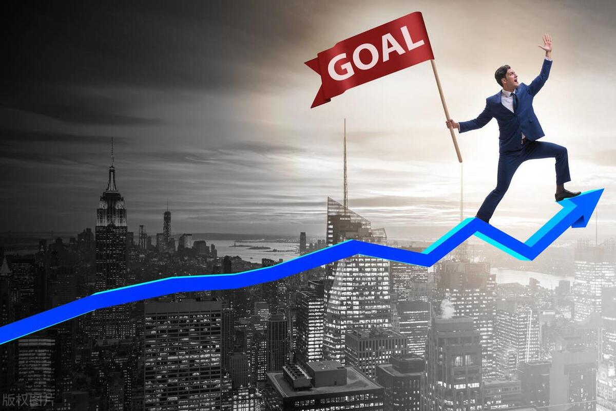 餐饮行业如何分析开大店还是小店,餐饮店铺前景分析