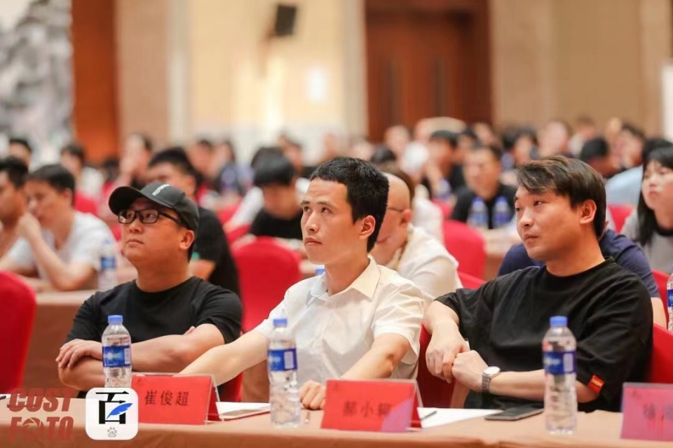 从“三无”小人物到梦想逐一实现，他经历了哪些跌宕起伏的事情？