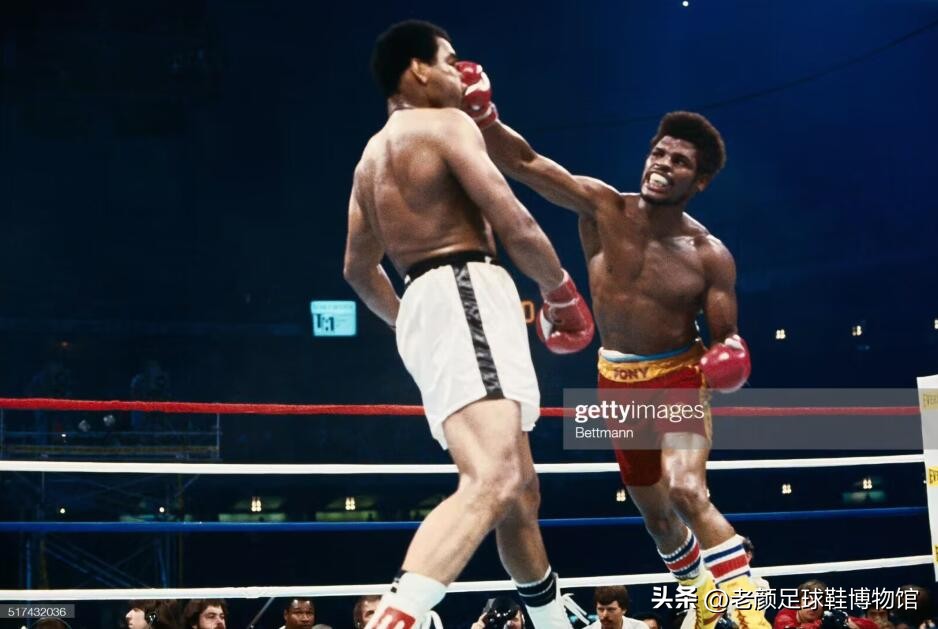 号称赞助过球王贝利拳王阿里的美国潮牌，靠曼联王朝92班昙花一现