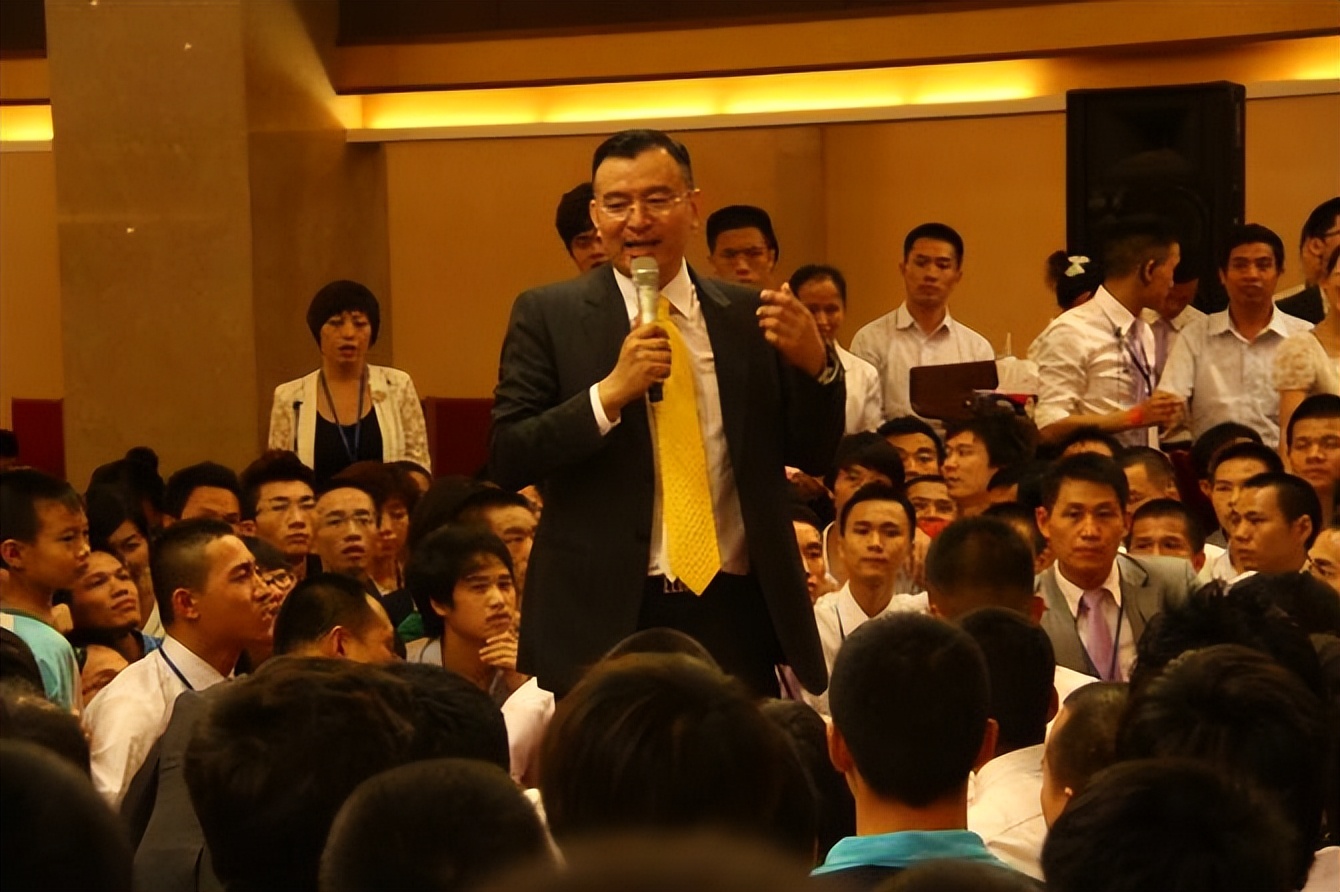 100万拜师陈安之,陈安之月入百万