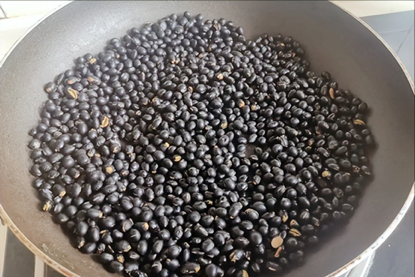 入秋后，牛肉羊肉靠边站，中老年人要多吃“豆子”，轻松度过秋天