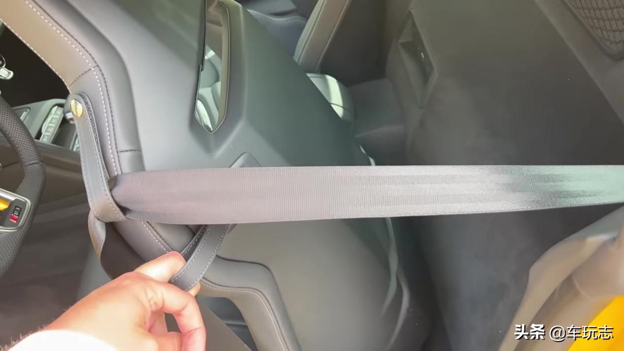 2019奥迪r8跟2020款奥迪r8,5.2v10奥迪r8限量版