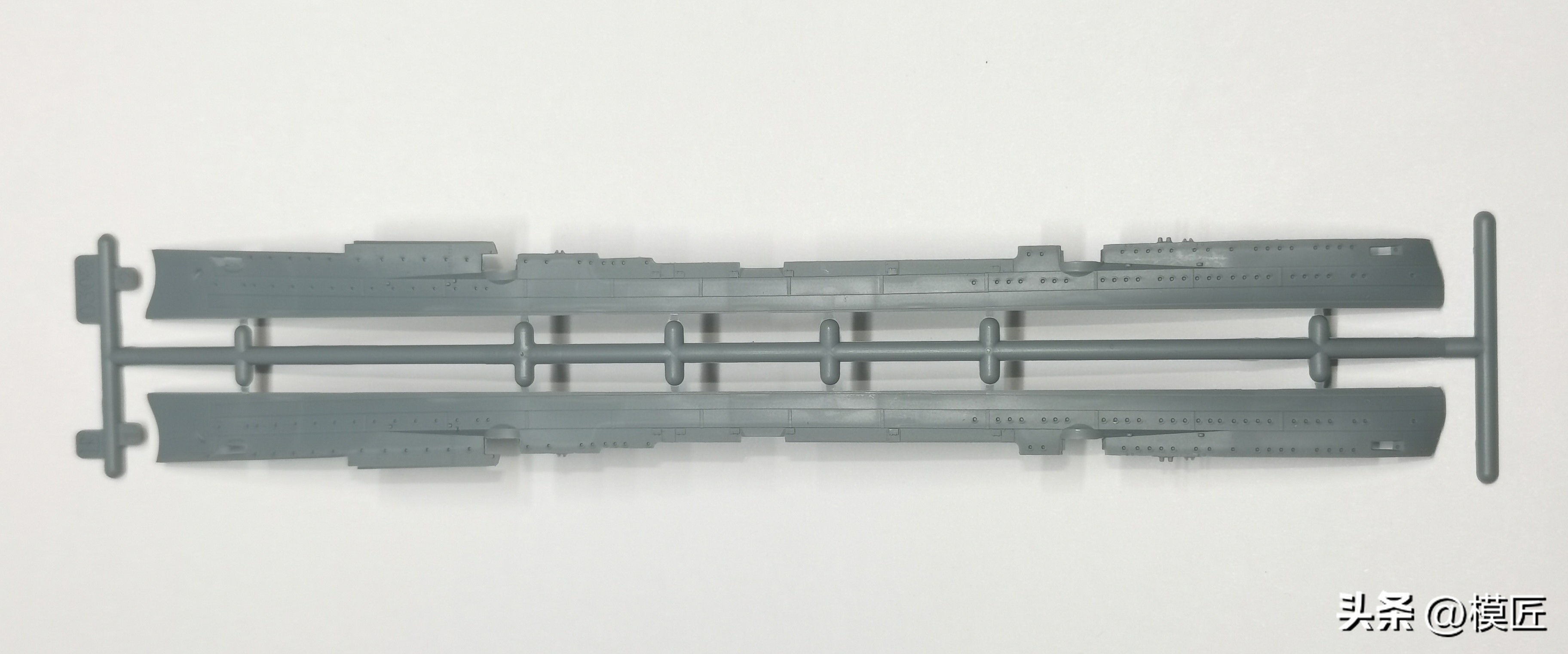 鹰翔1:700战列舰,一战德国埃姆登号轻巡洋舰