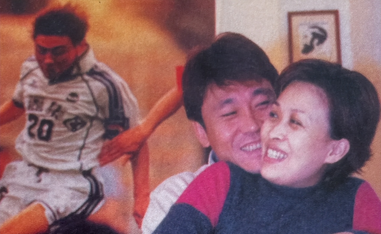 那英怒踹粉丝,那英当众踹粉丝惹争议