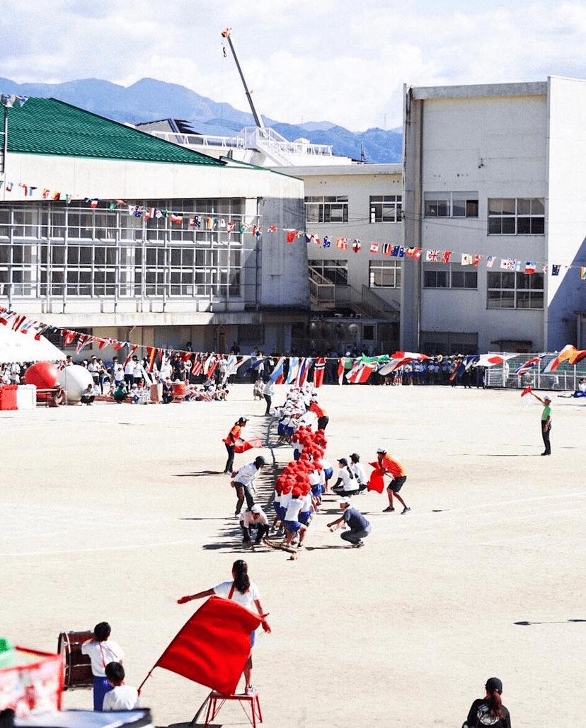爸爸拍坏人女儿却被偷走完整版,日本老爸偷拍儿子的丑照