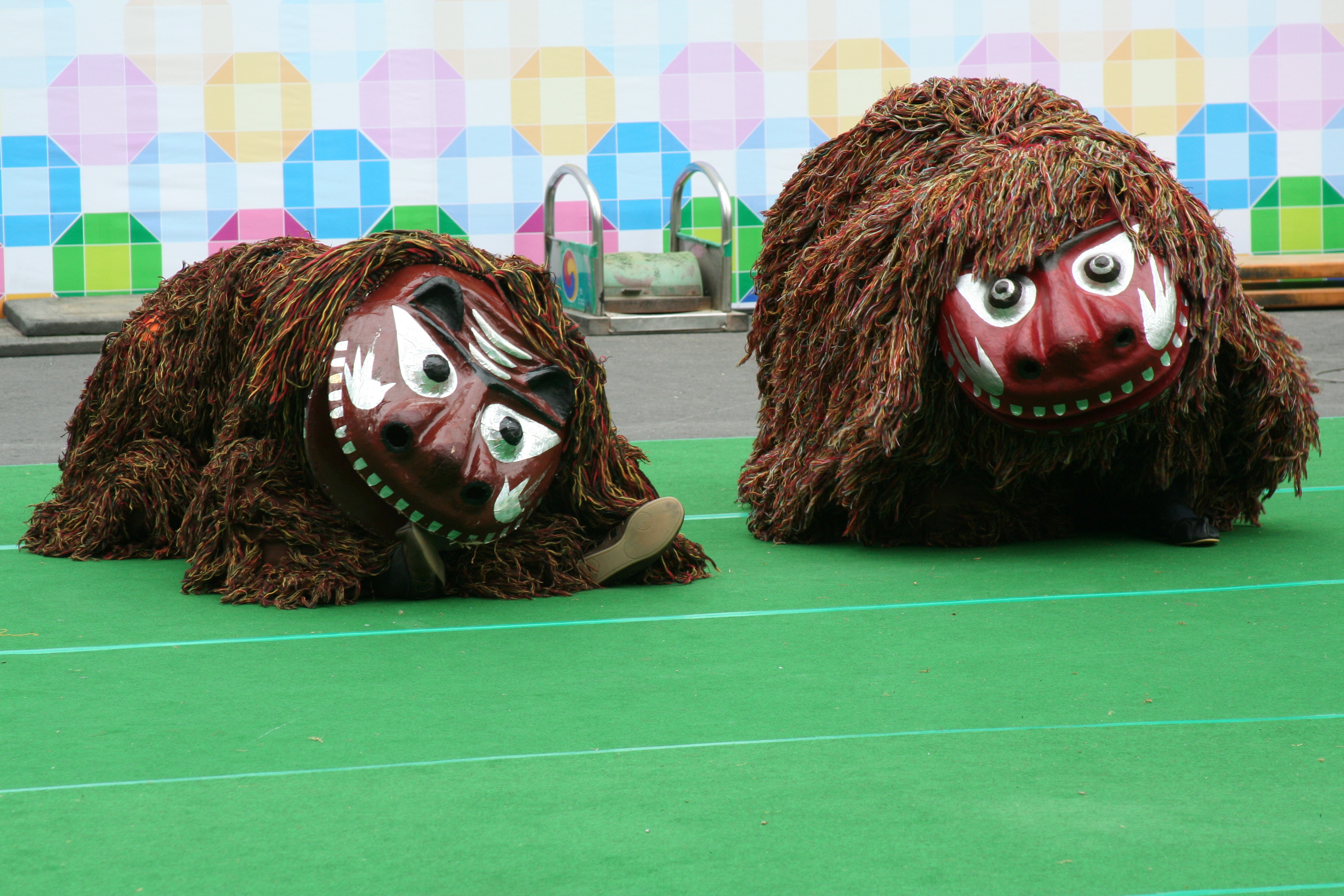 舞狮子表演视频,舞狮表演