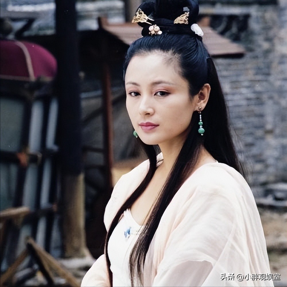 年轻时陈红被誉为大陆第一美人,陈红在陈凯歌之前的情史